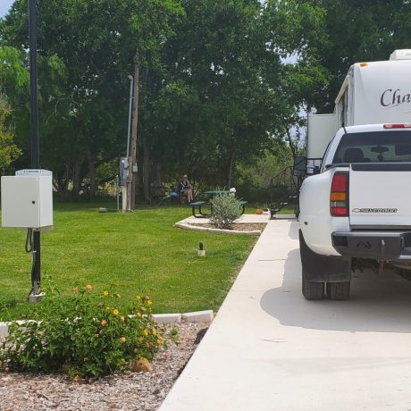 5th wheel on a concrete rv site